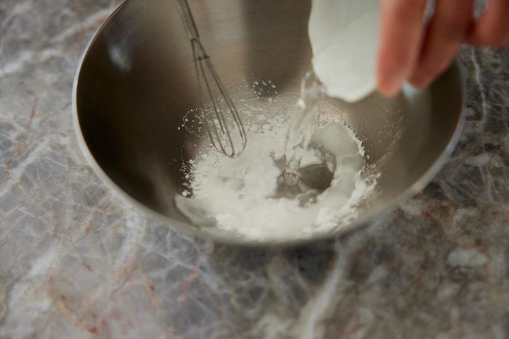 タピオカ粉を溶かす