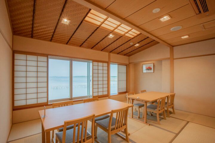 浜名湖の絶景を一望できる「粹月樓 徳 浜名湖別邸」で名物うなぎのランチ