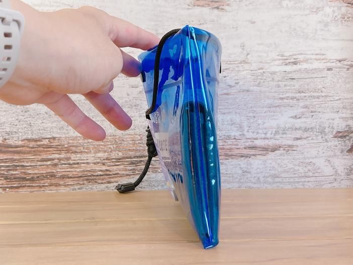 ダイソーのサコッシュの画像