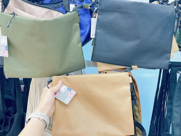 ダイソーのサコッシュの画像