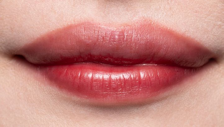 hince「ロウグロウジェルティント」ティッシュオフ後