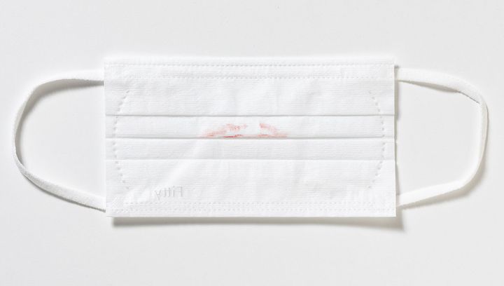 KANEBO「ルージュスターヴァイブラント」マスクへのつきにくさ 18/30点