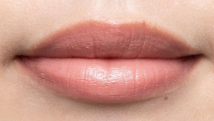 ジルスチュアート「リップブロッサム グロウ」飲食後の色持ち 25/30点