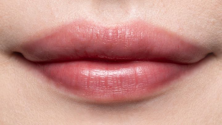 KANEBO「ルージュスターヴァイブラント」ティッシュオフ後