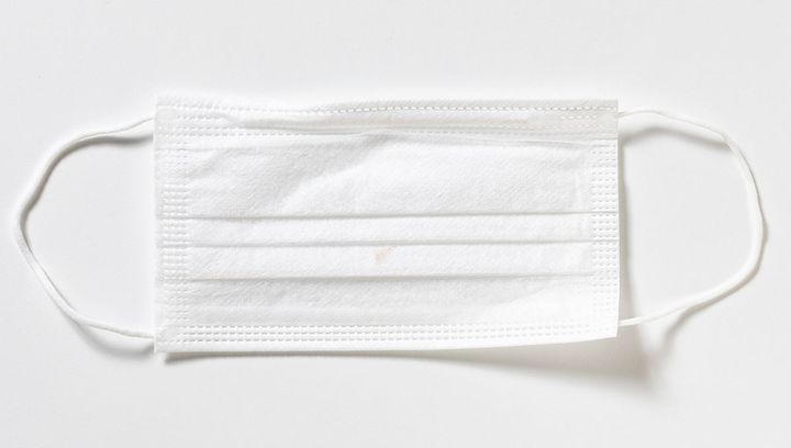 M・A・C「マキシマル スリーク サテン リップスティック」マスクへのつきにくさ 25/30点