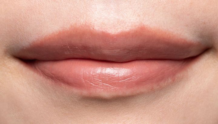 ヴィセ「ネンマクフェイク ルージュ」ティッシュオフ後