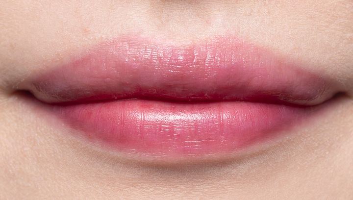 イヴ・サンローラン「YSL ラブシャイン キャンディ グロウ バーム」飲食後の色持ち 5/30点