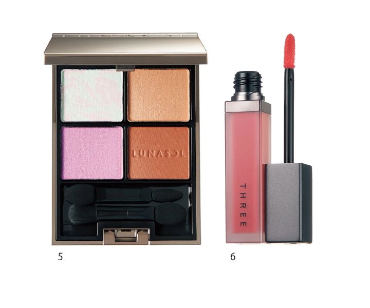 「アルパカタイプ」の小顔メイクに使用したコスメ_ルナソル アイカラーレーション EX28￥6820／カネボウ化粧品（限定品）_ディヴァインリップジェム 04￥3850／THREE