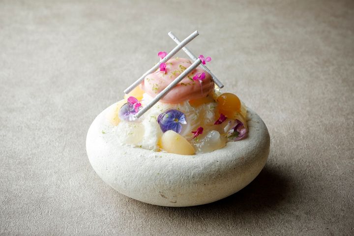 「夏 麓 氷 白桃」4048円