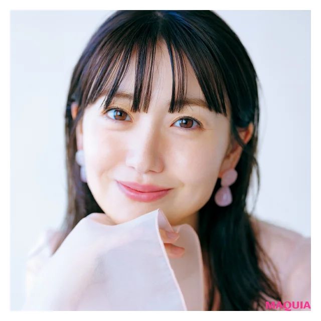 健やかな美しさに注目！ 大島優子さんが現場に持参する美容モノ。美顔器、紅茶、バームetc._2