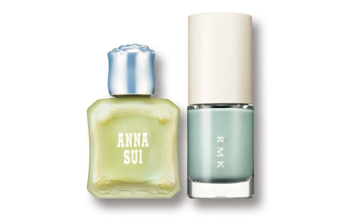 5.透け感マスカラ＆ネイルを使った涼やかなアイシーカラーメイク_使用コスメ_5.透け感マスカラ＆ネイルを使った涼やかなアイシーカラーメイク_使用コスメ_RMK ネイルラッカー 19_アナ スイ ネイルカラー 915