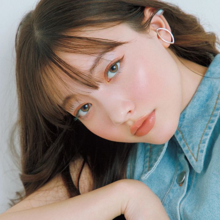 4.寒色×暖色でつくる甘めクールなアイシーカラーメイク