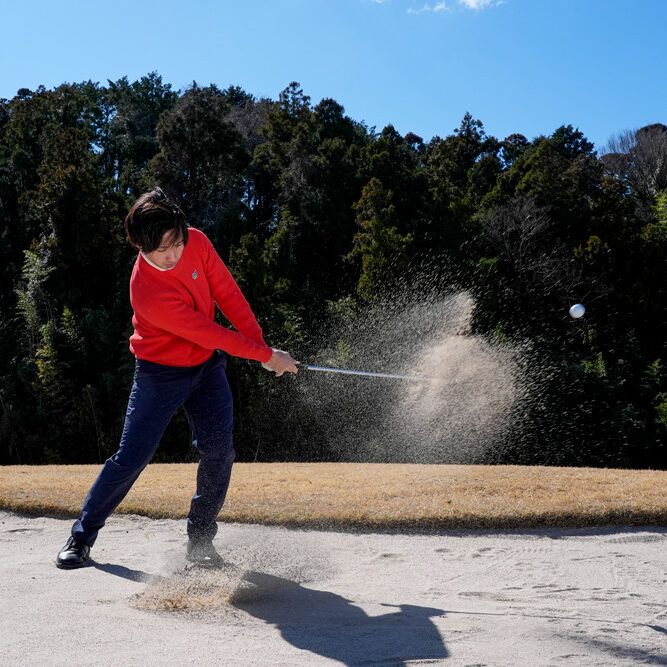 バンカーの“高い球と低い球の打ち分け”は、「雪かき」のイメージで簡単にできる！