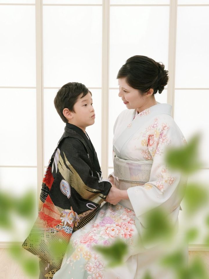 5歳の男の子と母親の七五三家族写真を前撮り