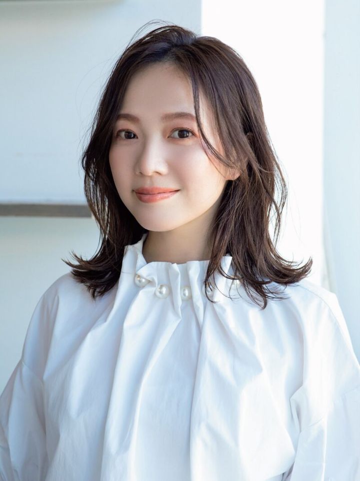 淡いベージュの白髪染め THE GARDEN TOKYOのシナモンベージュ