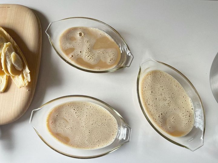 フランスの伝統菓子を手軽に作ろう！シンプルなバナナクラフティ【渡辺友美子のコーヒーに合うお菓子のレシピ vol.43 〜レシピで旅するヨーロッパ〜】