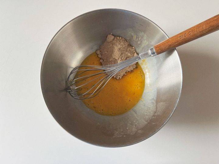 フランスの伝統菓子を手軽に作ろう！シンプルなバナナクラフティ【渡辺友美子のコーヒーに合うお菓子のレシピ vol.43 〜レシピで旅するヨーロッパ〜】