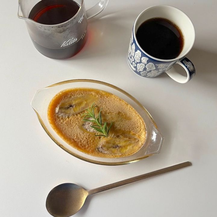 フランスの伝統菓子を手軽に作ろう！シンプルなバナナクラフティ【渡辺友美子のコーヒーに合うお菓子のレシピ vol.43 〜レシピで旅するヨーロッパ〜】