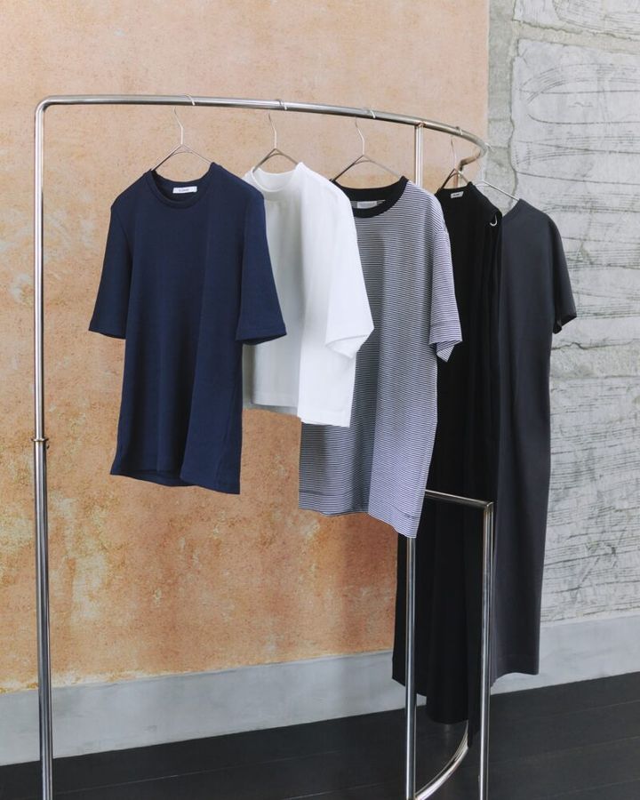 スローンとデミルクスビームス、スタイリスト佐藤佳菜子さコラボ Tシャツやワンピース