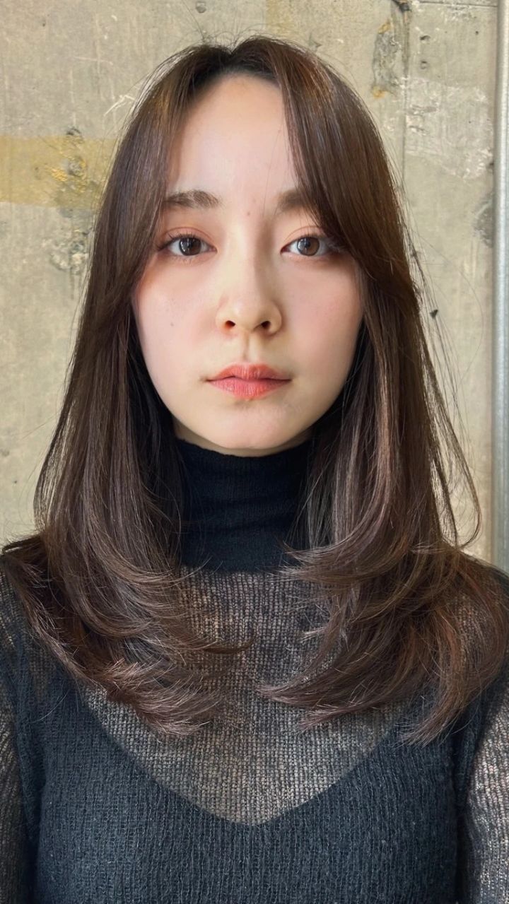 セミロング ヘア 髪型 ヘアスタイル 前髪なし