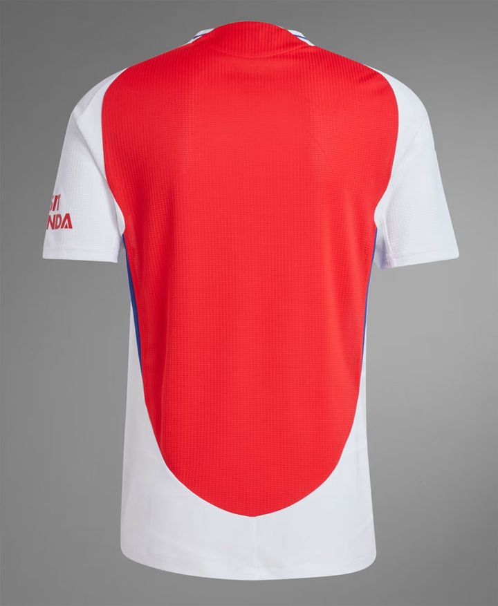 アーセナルが2024-25新ユニフォームを発表！ついに大砲ロゴが“ホーム”で復活を果たす