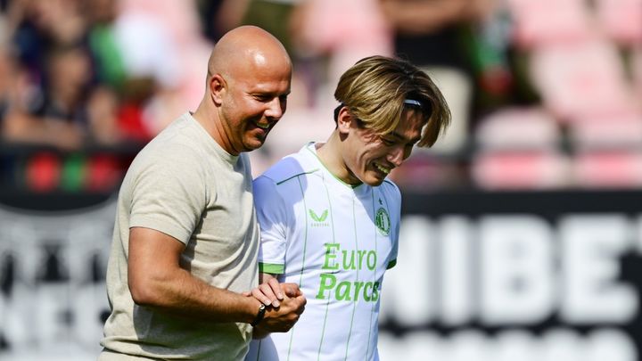 リヴァプール新監督就任、フェイエのスロット氏が認める 「だから会見に遅刻した」