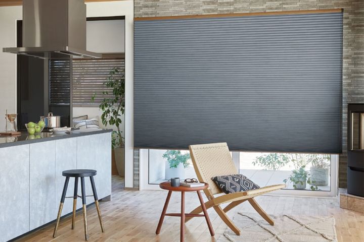 ハニカムスクリーン「ブレア 」生地：ストラル遮光（ブルーグレー）