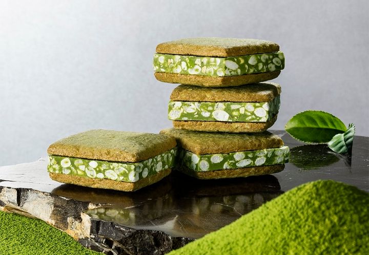 「お抹茶ショコラサンド 茶の福」5個入972円、8個入1620円