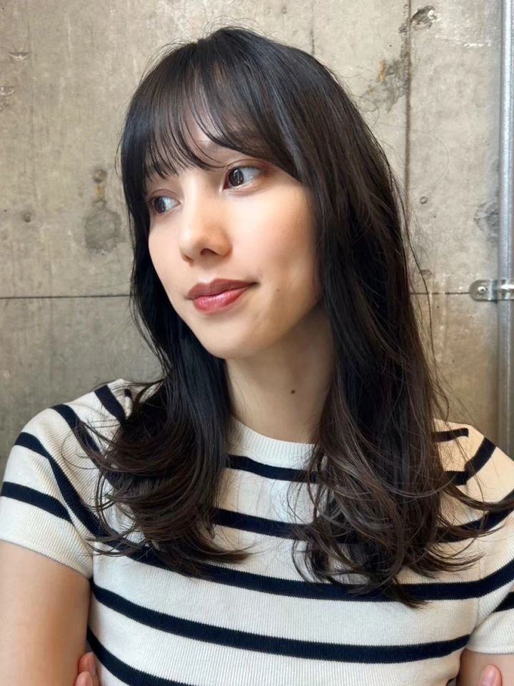 ミディアム ヘア 髪型 ヘアスタイル 前髪あり 小顔ヘア