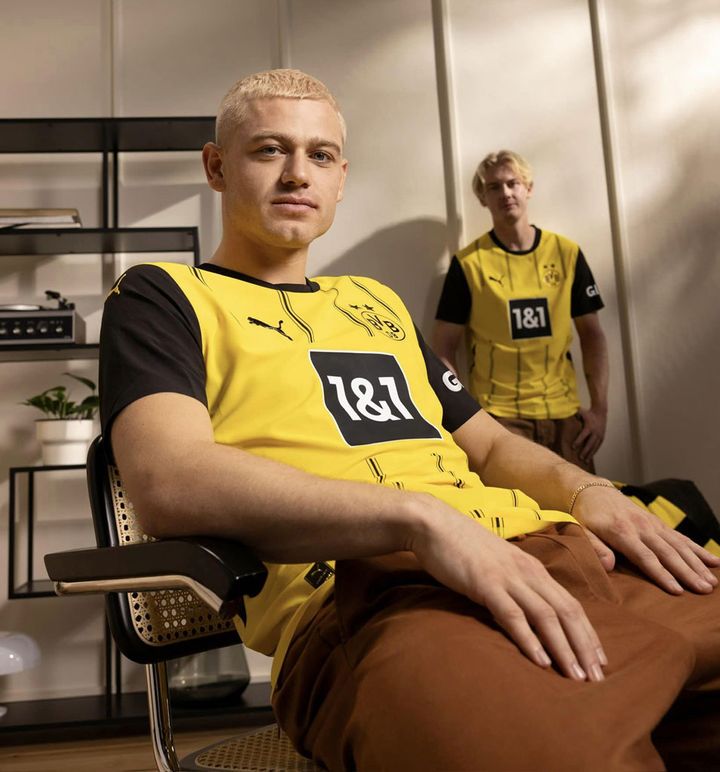 今夏来日のドルトムント、2024-25新ユニフォームを発表！デザインに「栄光の90年代」を落とし込む