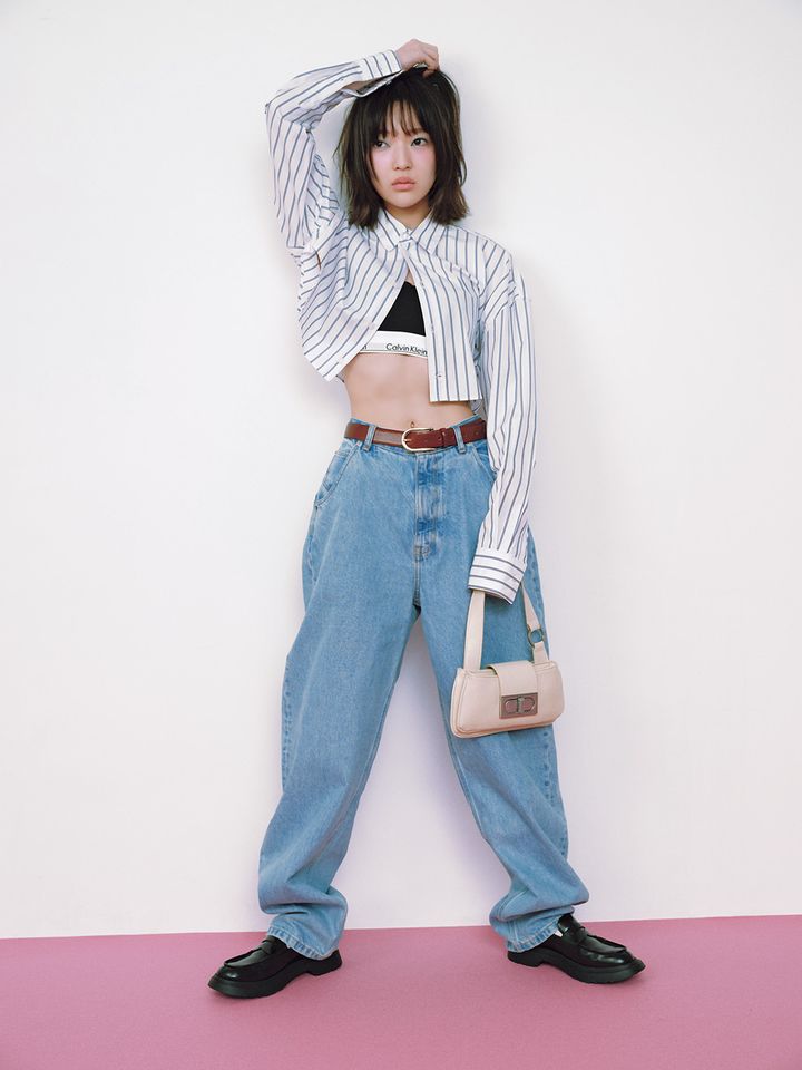 田中芽衣デニム