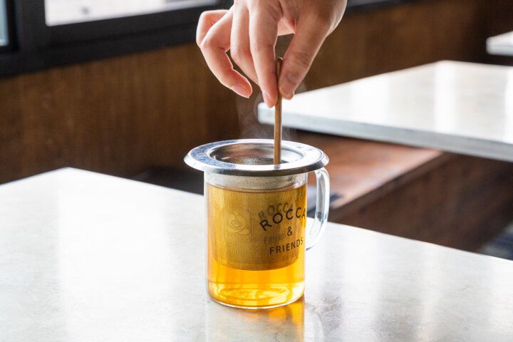 “旅する紅茶”や体に優しい焼き菓子＆デリが味わえる大阪・高槻のカフェ「ROCCA&FRIENDS」