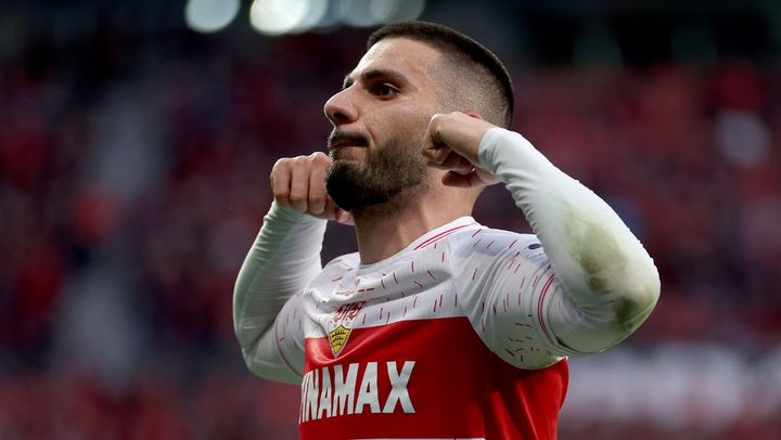 「今すぐ謝ってくれるか（笑）」 2位躍進のシュトゥットガルトFWウンダフ、3位で終戦のバイエルンを挑発