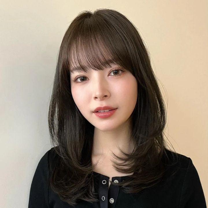 セミロング 髪型 ヘア ヘアスタイル 大人 前髪あり 30代 40代