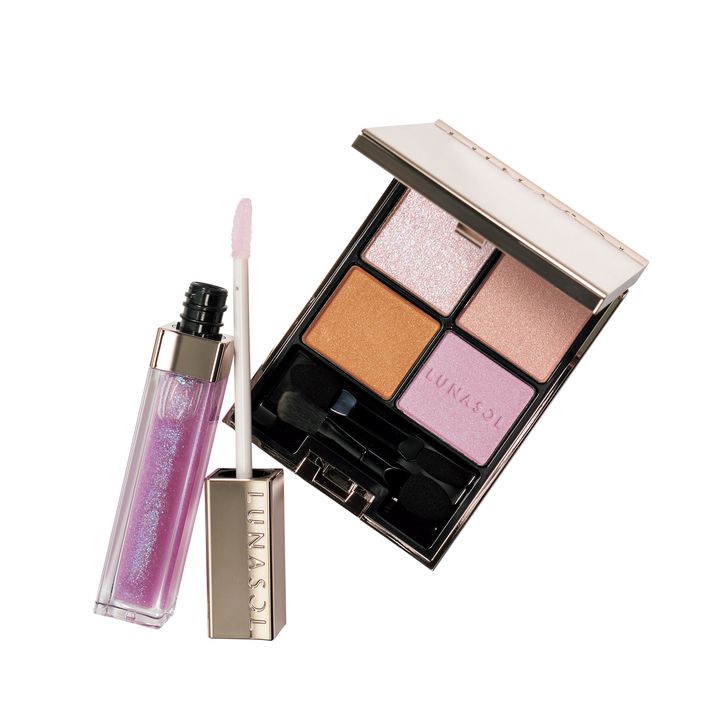 LUNASOL 左：ルナソル リップグロウフラッシュ EX03,右：ルナソル アイカラーレーション EX39