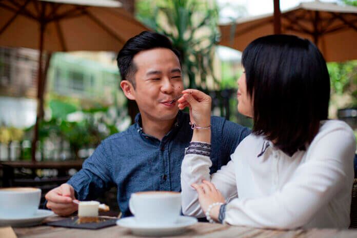 男性が「自慢したくなる妻」の特徴8つ