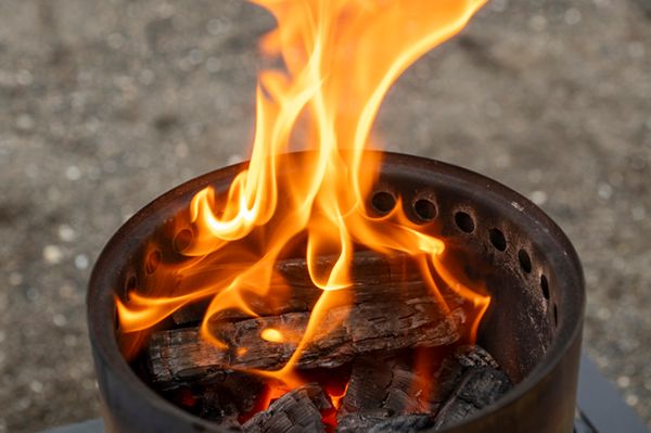 今更聞けない！2次燃焼の効果知ってる？「しっかり2次燃焼出来ると煙や灰が…」