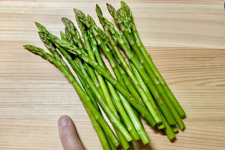 ▲指より細いミニアスパラガス。下ゆで不要で軽くソテーするだけでOK！