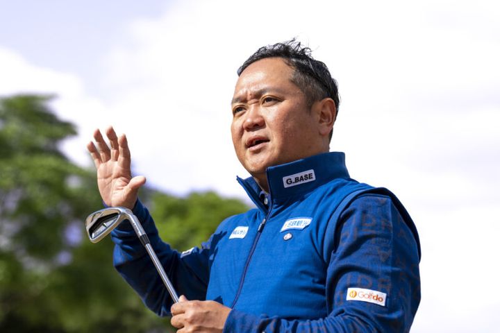 アイアンで飛ばしたいなら“この2モデル”！飛び系アイアンの名器を試打解説