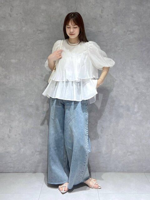 春夏の白ブラウスコーデ