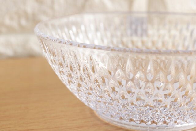 ダイソーのポリスチレンボウル（14.5cm）のデザイン