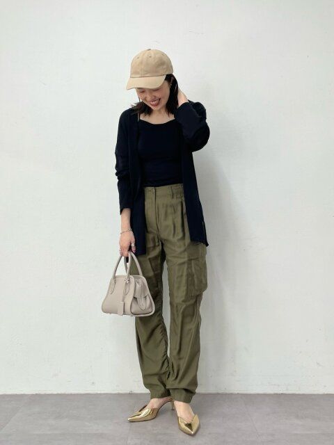 キレイめカーゴパンツコーデ
