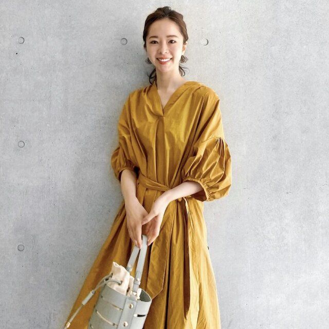 イエベ秋さんのマスタードカラーコーデ