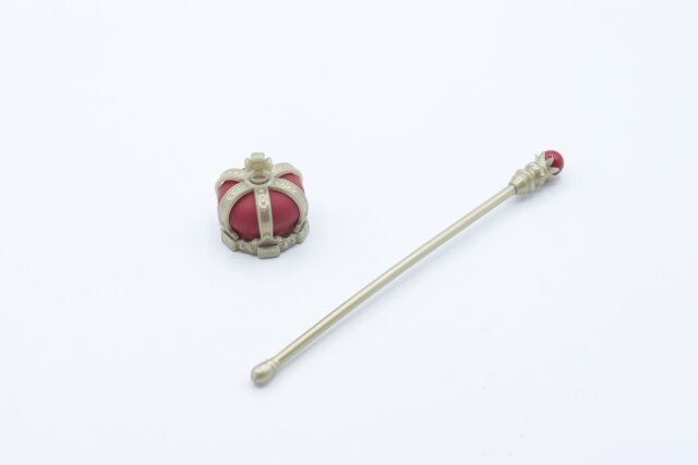 セリアのミニチュア 王冠と杖の完成形