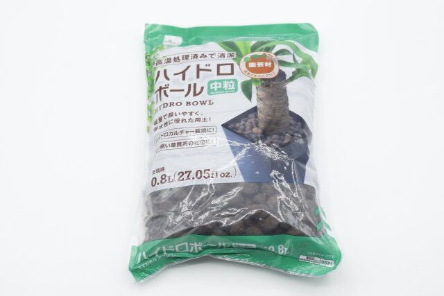 ダイソーのハイドロボール（中粒、0.8L）のパッケージ