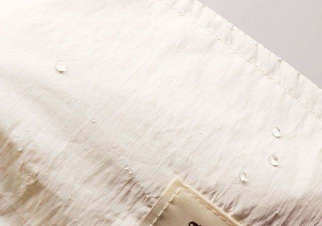 スリーコインズのクールネックバンド用巾着の素材