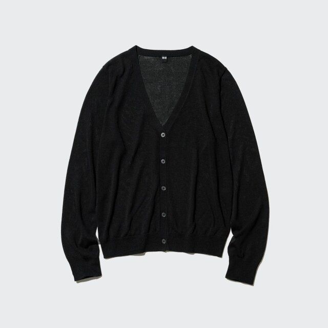 ユニクロ ライトVネックカーディガン