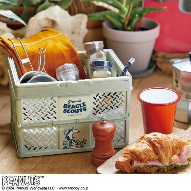 スヌーピーの折りたたみ収納バスケット