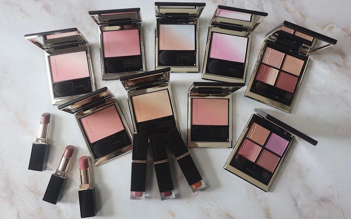 SUQQUの「2024年秋コレクション」を全色スウォッチ！イエベ、ブルベ別のおすすめも紹介