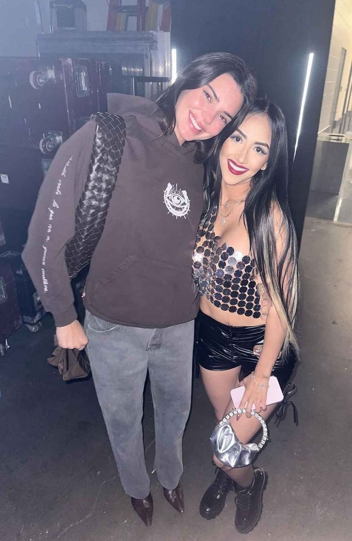 画像: ケンダル・ジェンナーがバッド・バニーのコンサートへ